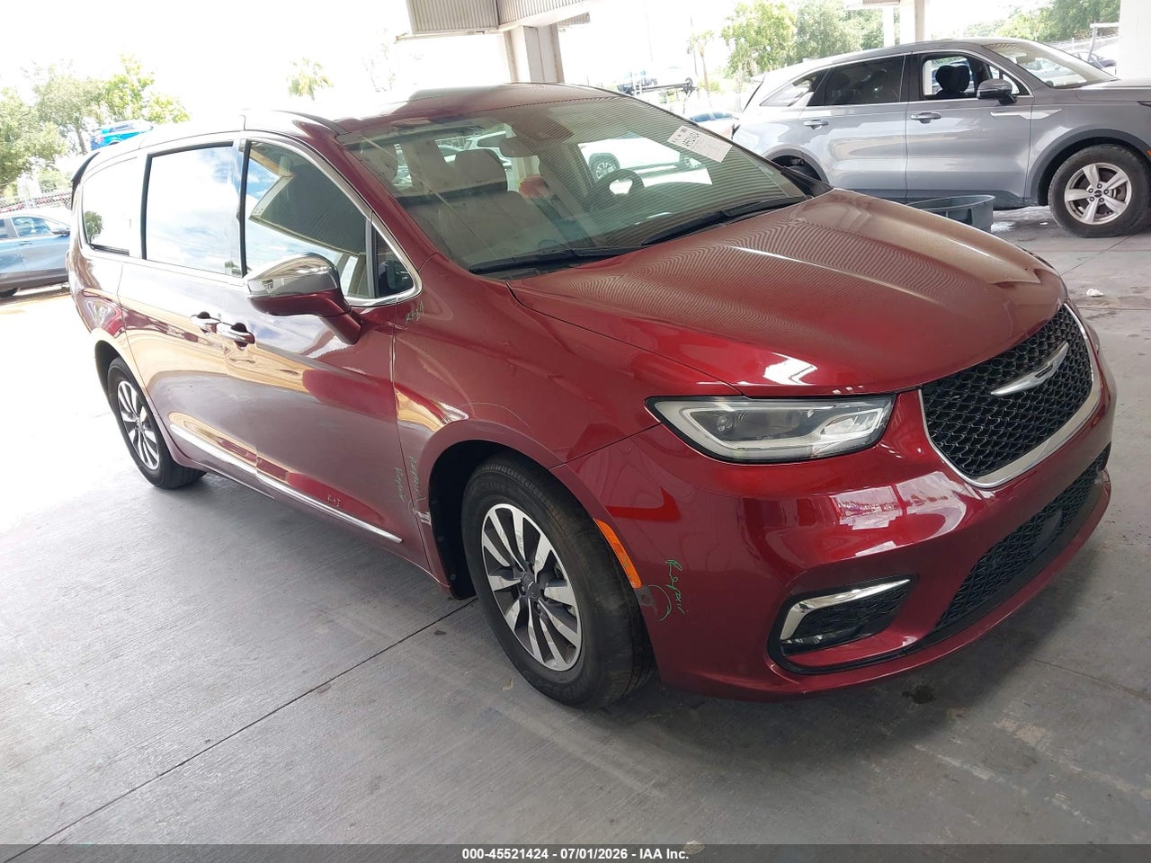 2C4RC1S74NR****** · 2022 CHRYSLER PACIFICA HYBRID LIMITED