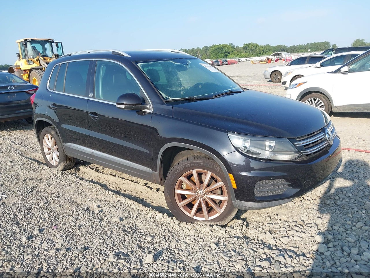 WVGRV7AXXHW****** · 2017 VOLKSWAGEN TIGUAN 2.0T WOLFSBURG EDITION