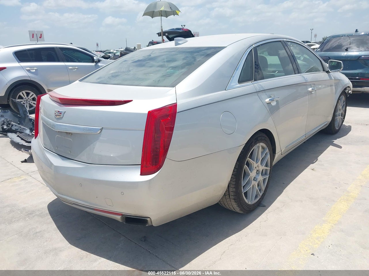 2017 CADILLAC XTS LUXURY · 4/10