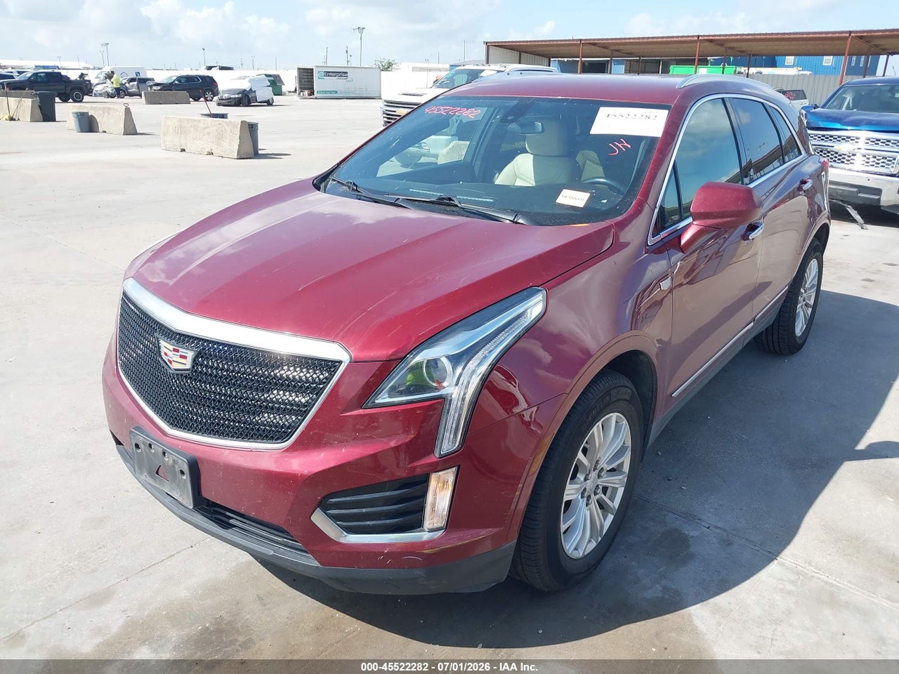 2018 CADILLAC XT5 STANDARD · 2/11