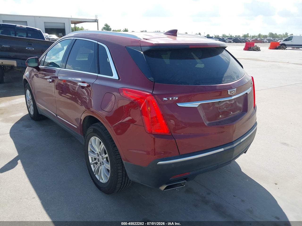 2018 CADILLAC XT5 STANDARD · 3/11