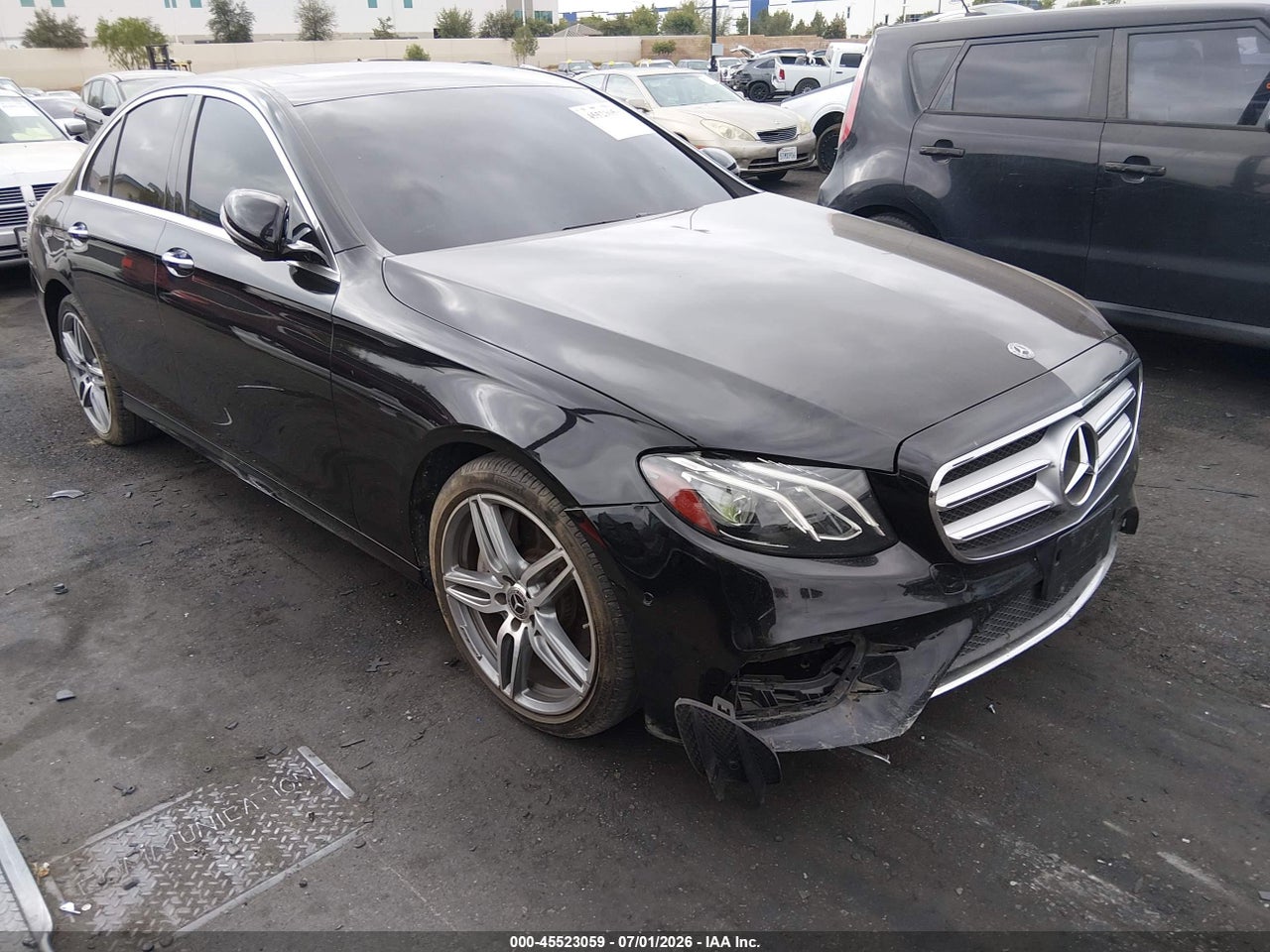 WDDZF4JB2JA****** · 2018 MERCEDES-BENZ E 300