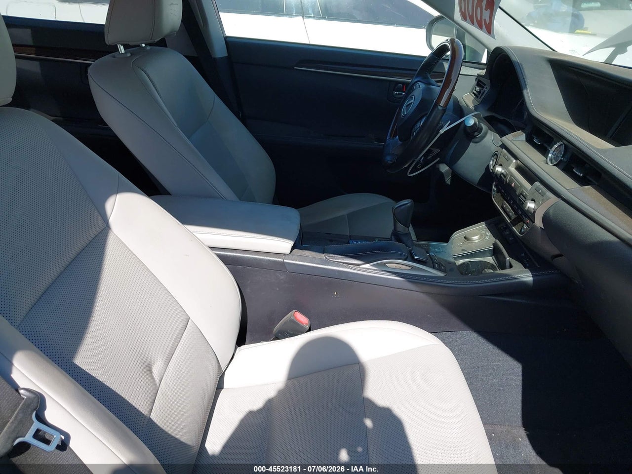 2017 LEXUS ES 350   · 5/11