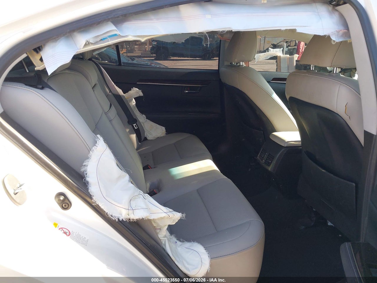 58ABK1GG9HU****** · 2017 LEXUS ES 350   · 8/10