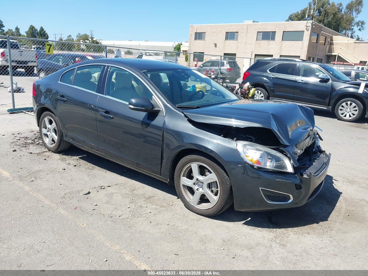 YV1612FS6D2****** · 2013 VOLVO S60 T5/T5 PLATINUM/T5 PREMIER/T5 PREMIER PLUS