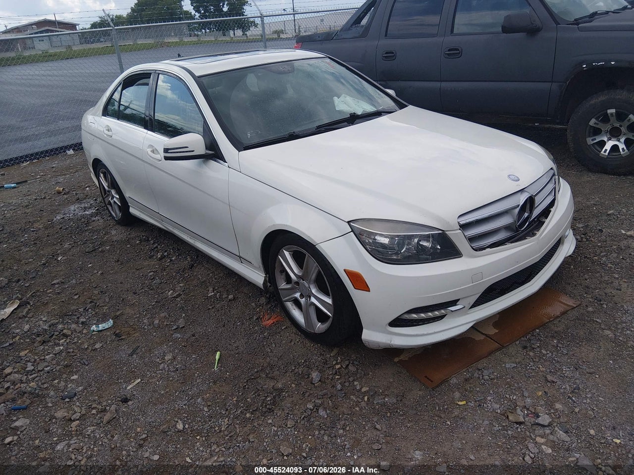 WDDGF8BB1BR****** · 2011 MERCEDES-BENZ C 300 LUXURY 4MATIC/SPORT 4MATIC