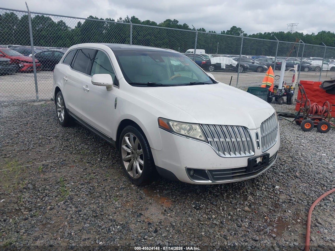 2LMHJ5FR5AB****** · 2010 LINCOLN MKT
