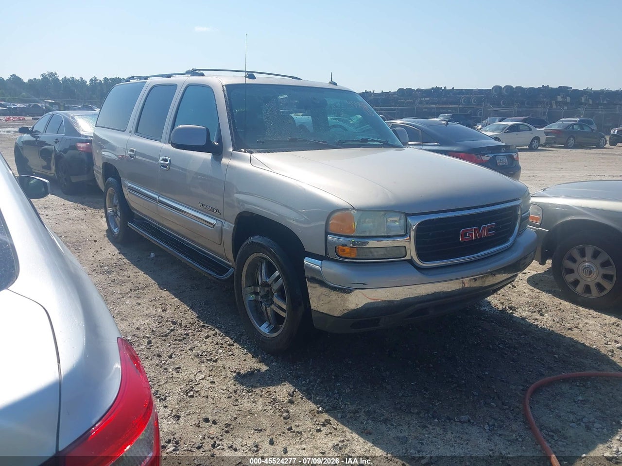 3GKEC16Z44G****** · 2004 GMC YUKON XL 1500 SLT