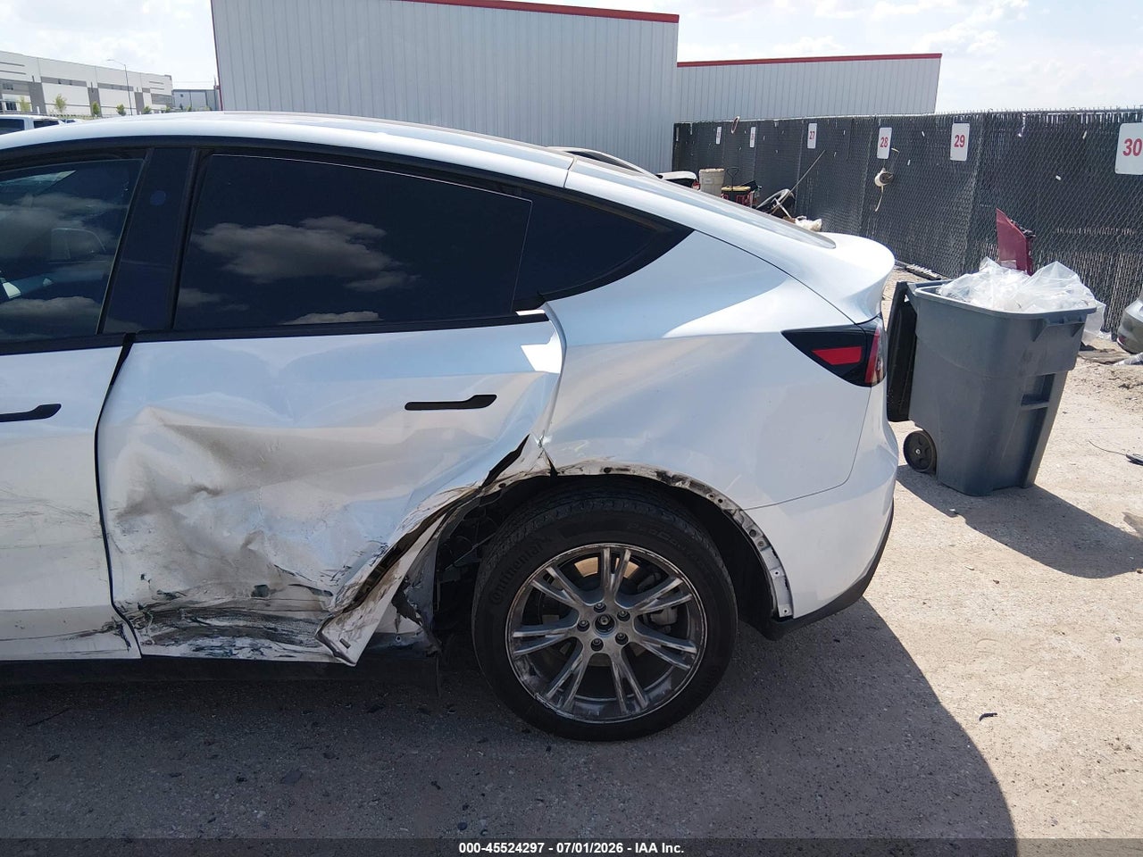 2024 TESLA MODEL Y LONG RANGE DUAL MOTOR ALL-WHEEL DRIVE · 6/9
