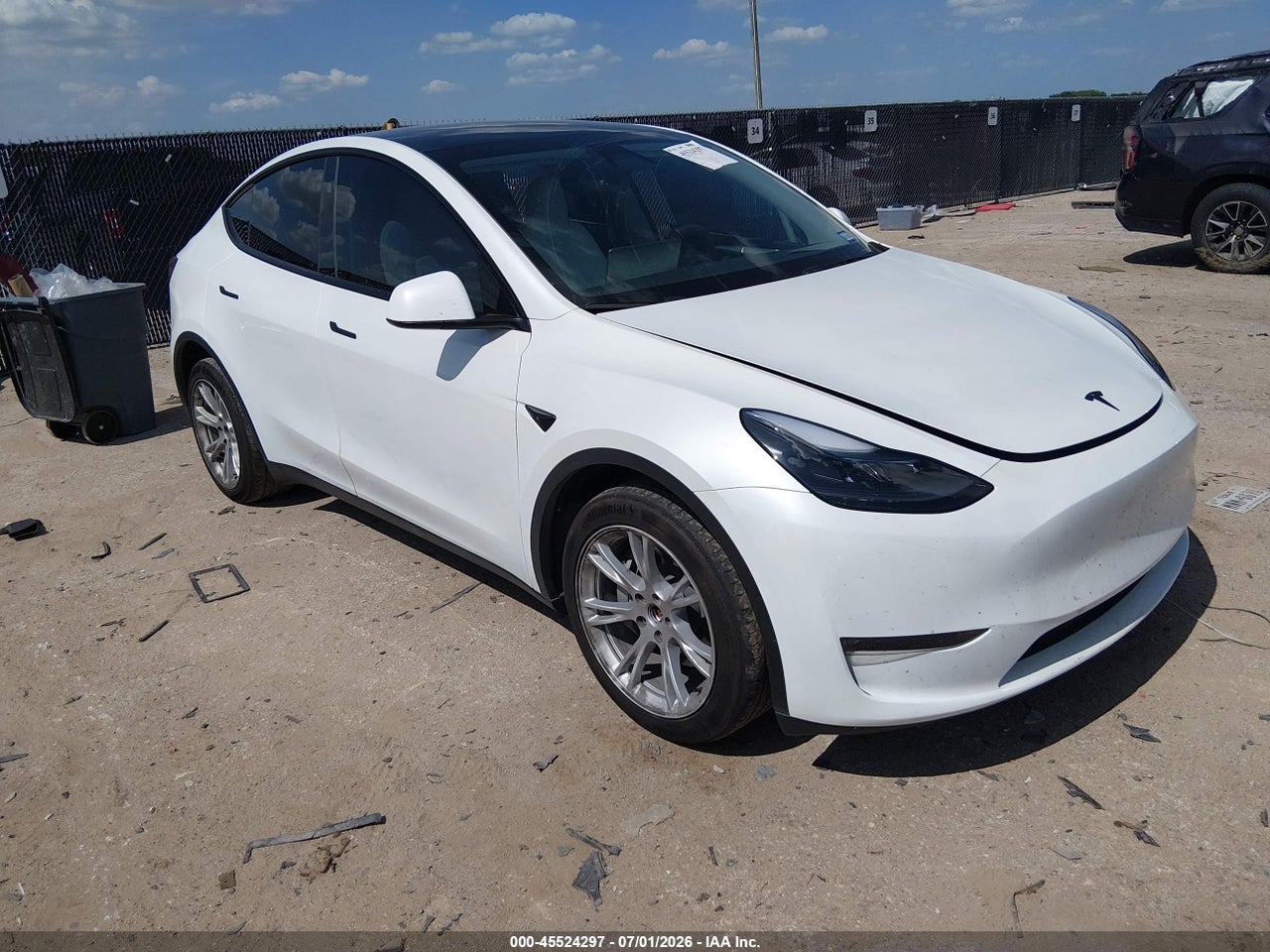 7SAYGDEE4RA****** · 2024 TESLA MODEL Y LONG RANGE DUAL MOTOR ALL-WHEEL DRIVE