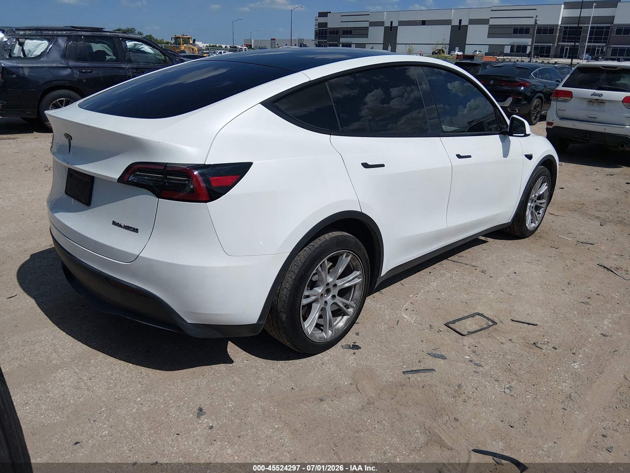 2024 TESLA MODEL Y LONG RANGE DUAL MOTOR ALL-WHEEL DRIVE · 4/9