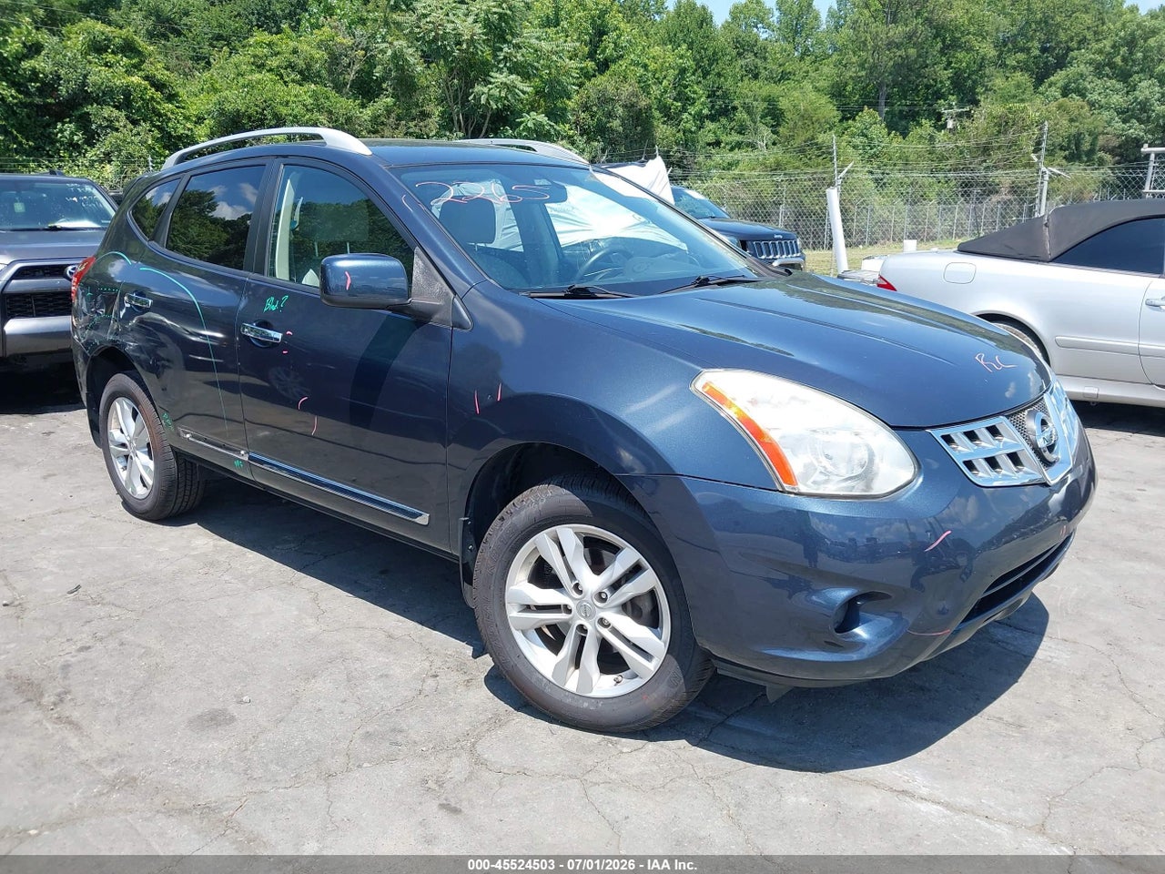 JN8AS5MT5DW****** · 2013 NISSAN ROGUE SV