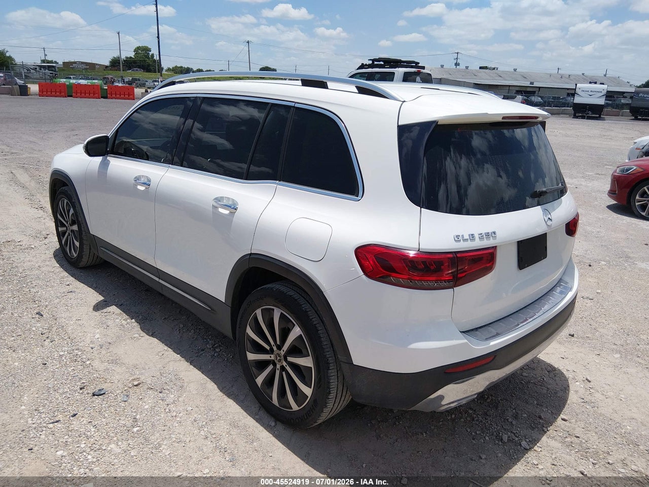 2021 MERCEDES-BENZ GLB 250   · 3/11