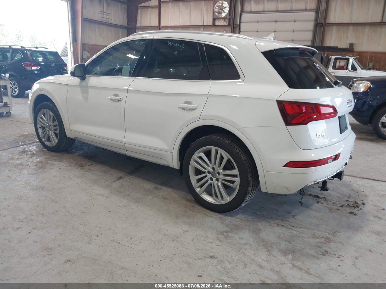 2018 AUDI Q5 2.0T PREMIUM/2.0T TECH PREMIUM · 3/11