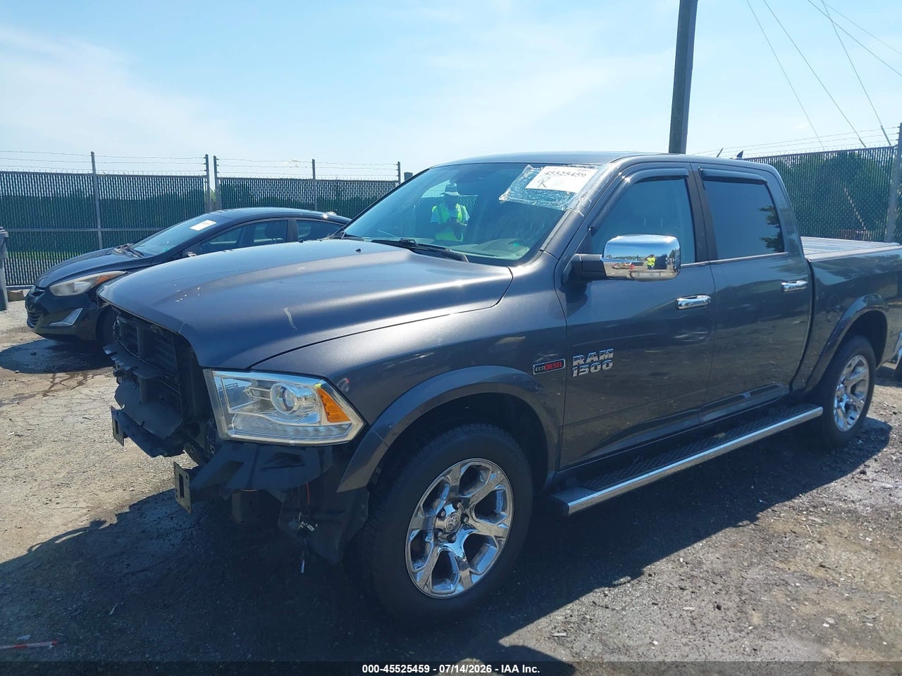 2016 RAM 1500 LARAMIE · 2/11