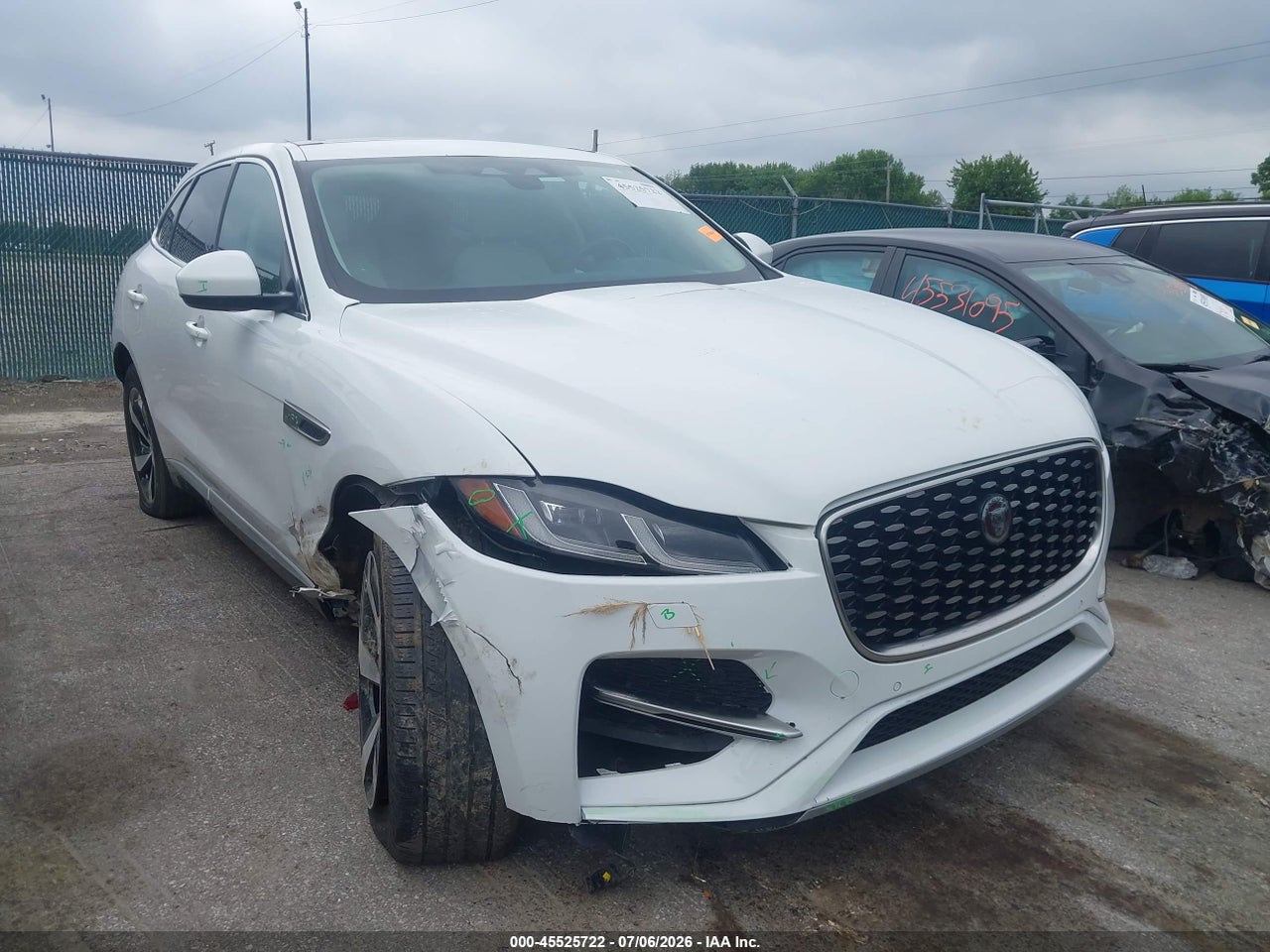 SADCJ2EX8NA****** · 2022 JAGUAR F-PACE S P250 AWD AUTOMATIC