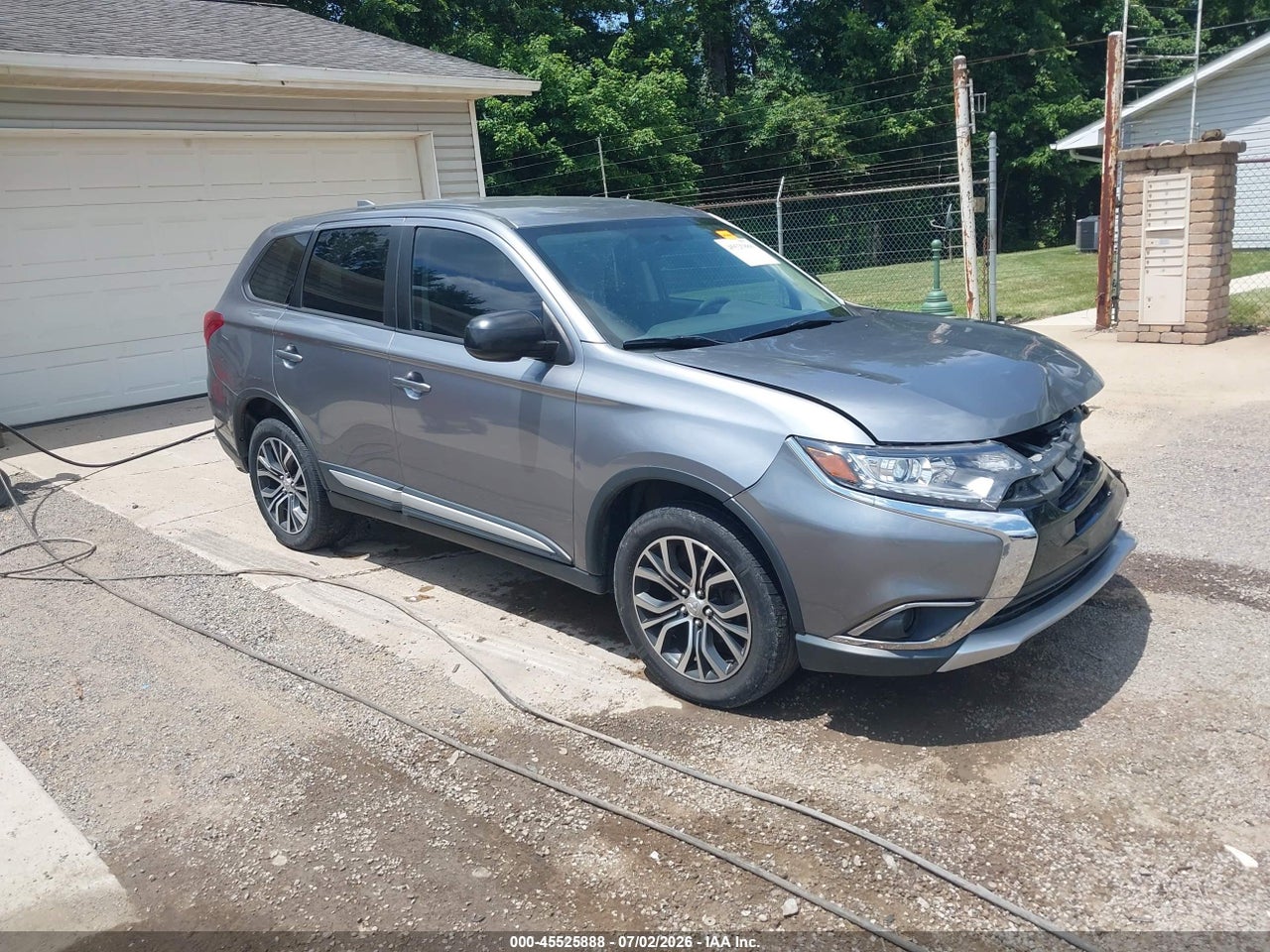 JA4AZ2A39JZ****** · 2018 MITSUBISHI OUTLANDER ES
