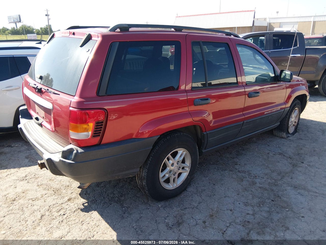 2004 JEEP GRAND CHEROKEE LAREDO · 4/11