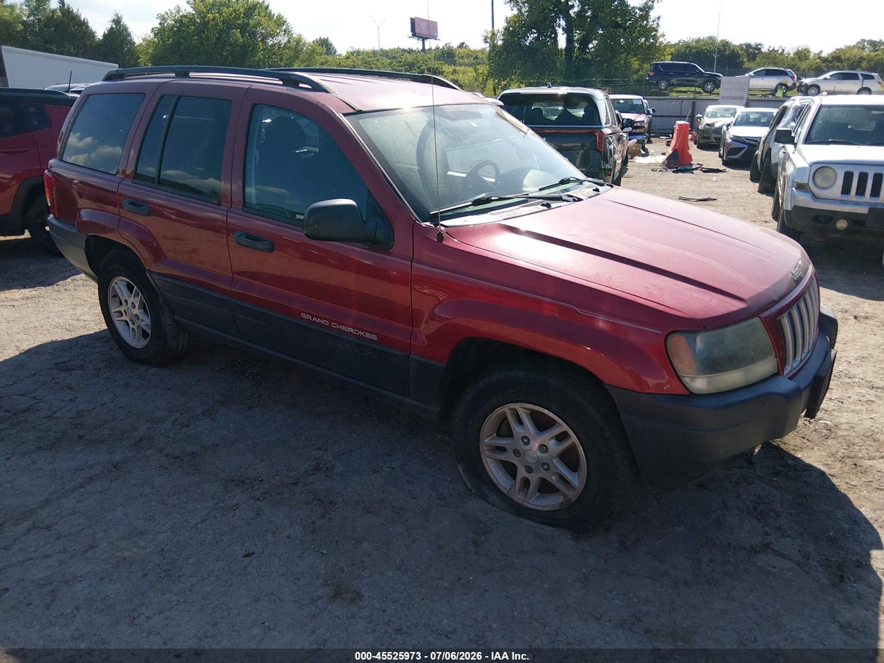 1J4GW48S04C****** · 2004 JEEP GRAND CHEROKEE LAREDO