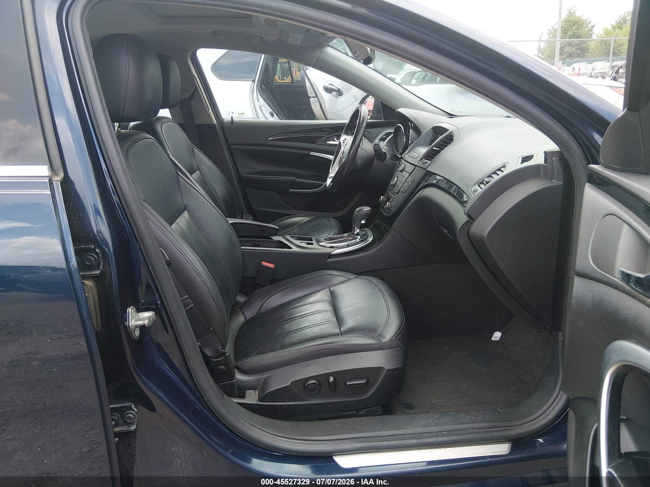 2012 BUICK REGAL PREMIUM 1 · 5/11