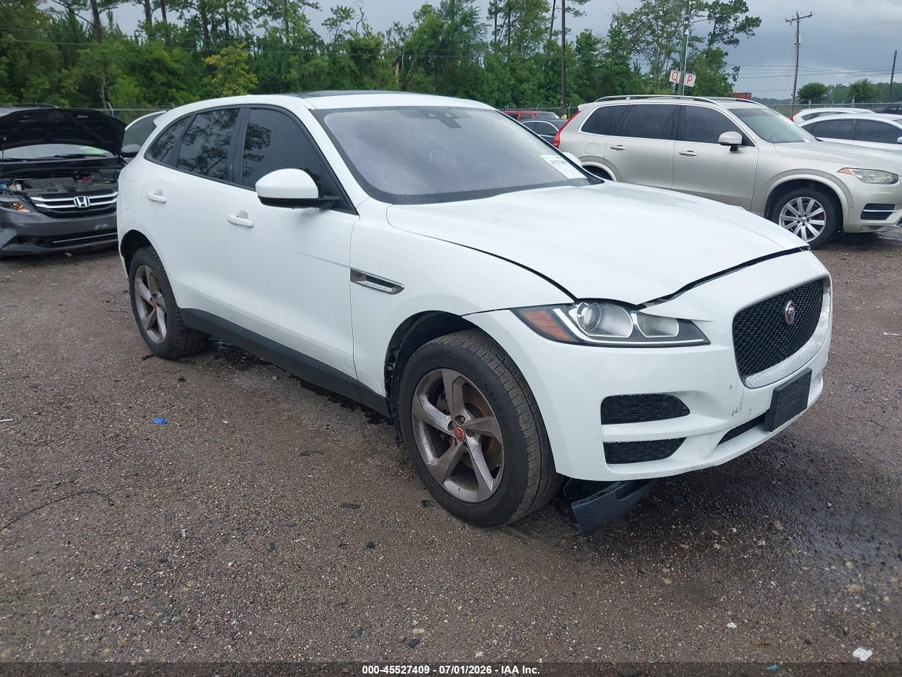 SADCJ2BV5HA****** · 2017 JAGUAR F-PACE 35T PREMIUM