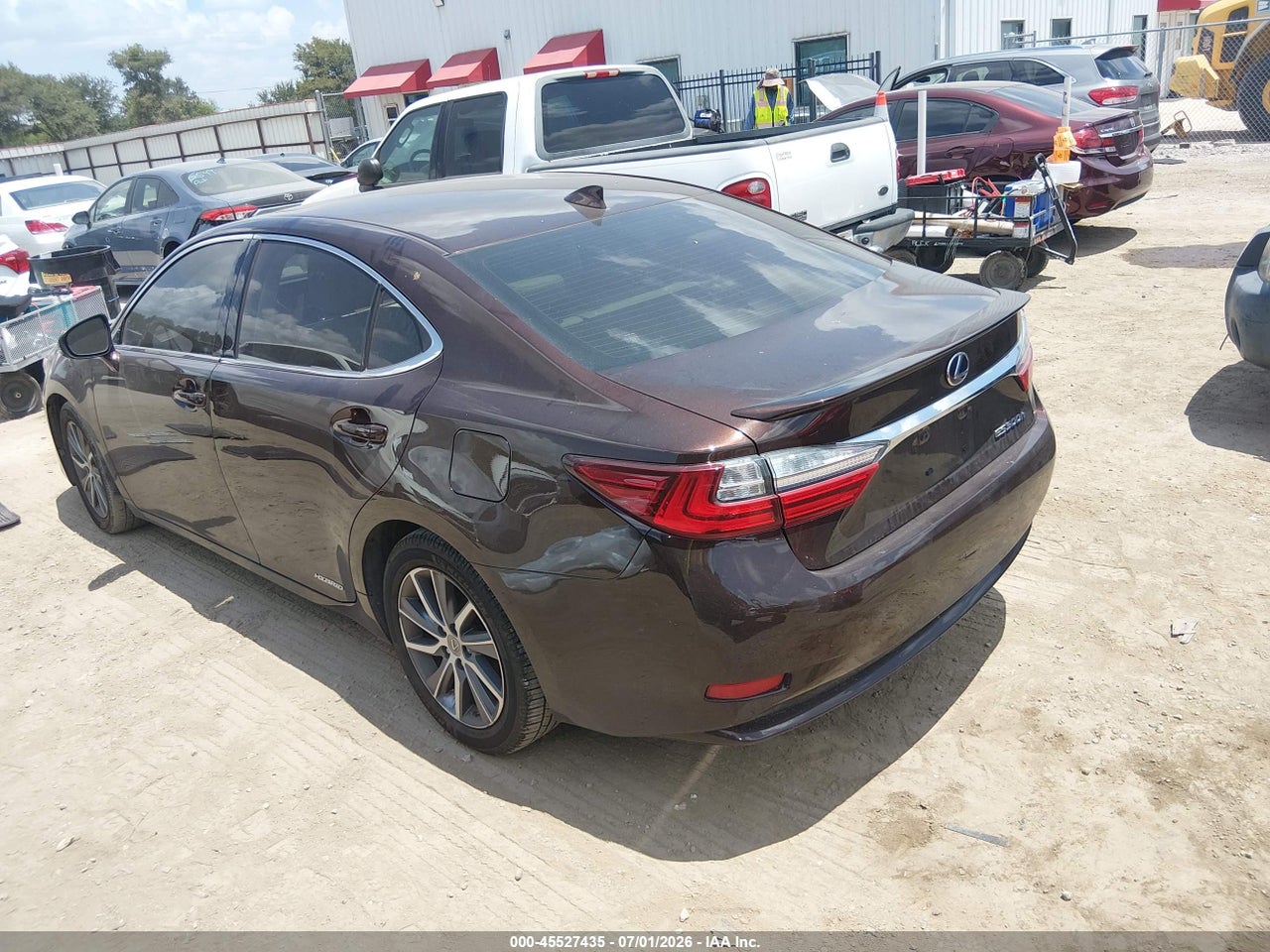 JTHBW1GG2G2****** · 2016 LEXUS ES 300H   · 3/11