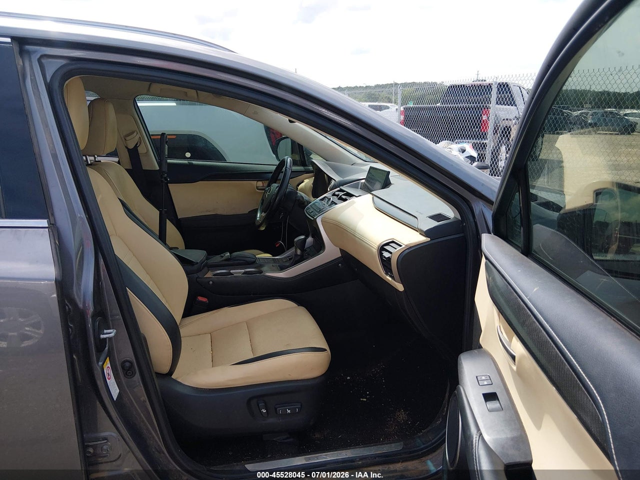 2016 LEXUS NX 200T   · 5/11