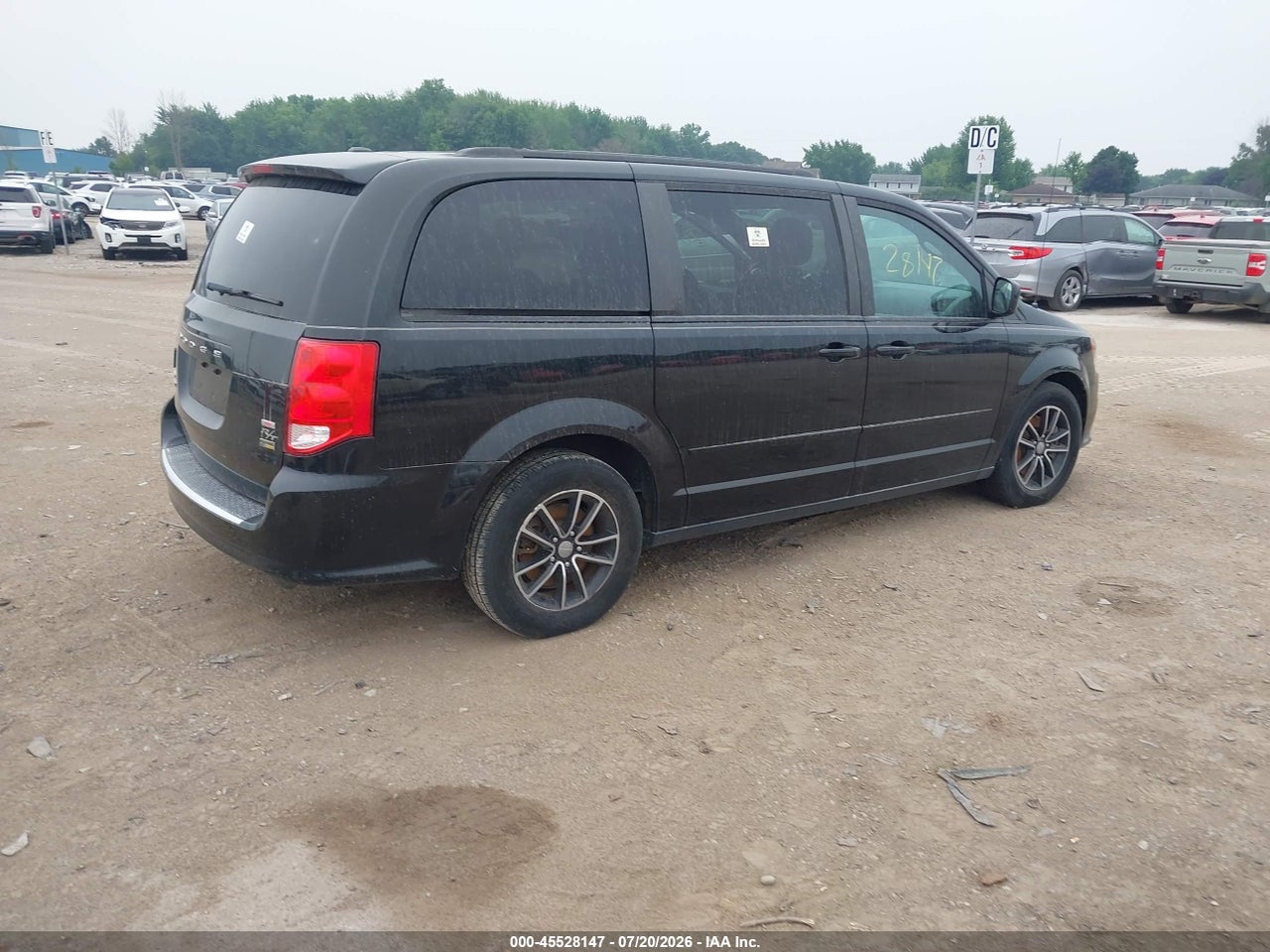 2016 DODGE GRAND CARAVAN R/T · 4/11