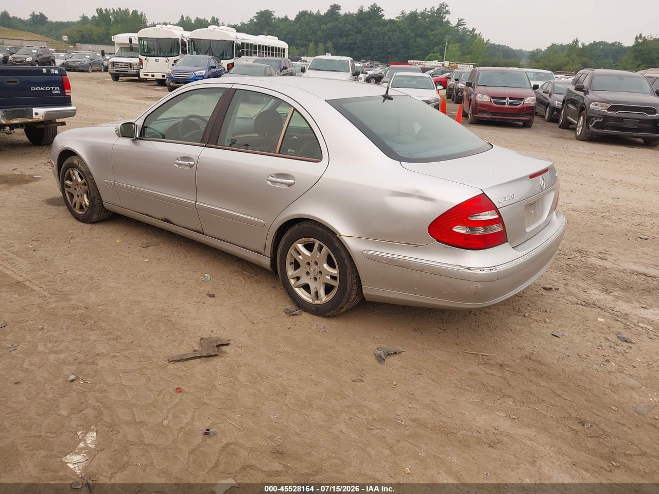 2005 MERCEDES-BENZ E 320 4MATIC · 3/11