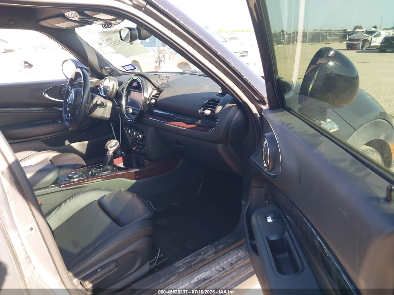 2016 MINI CLUBMAN COOPER S · 5/11