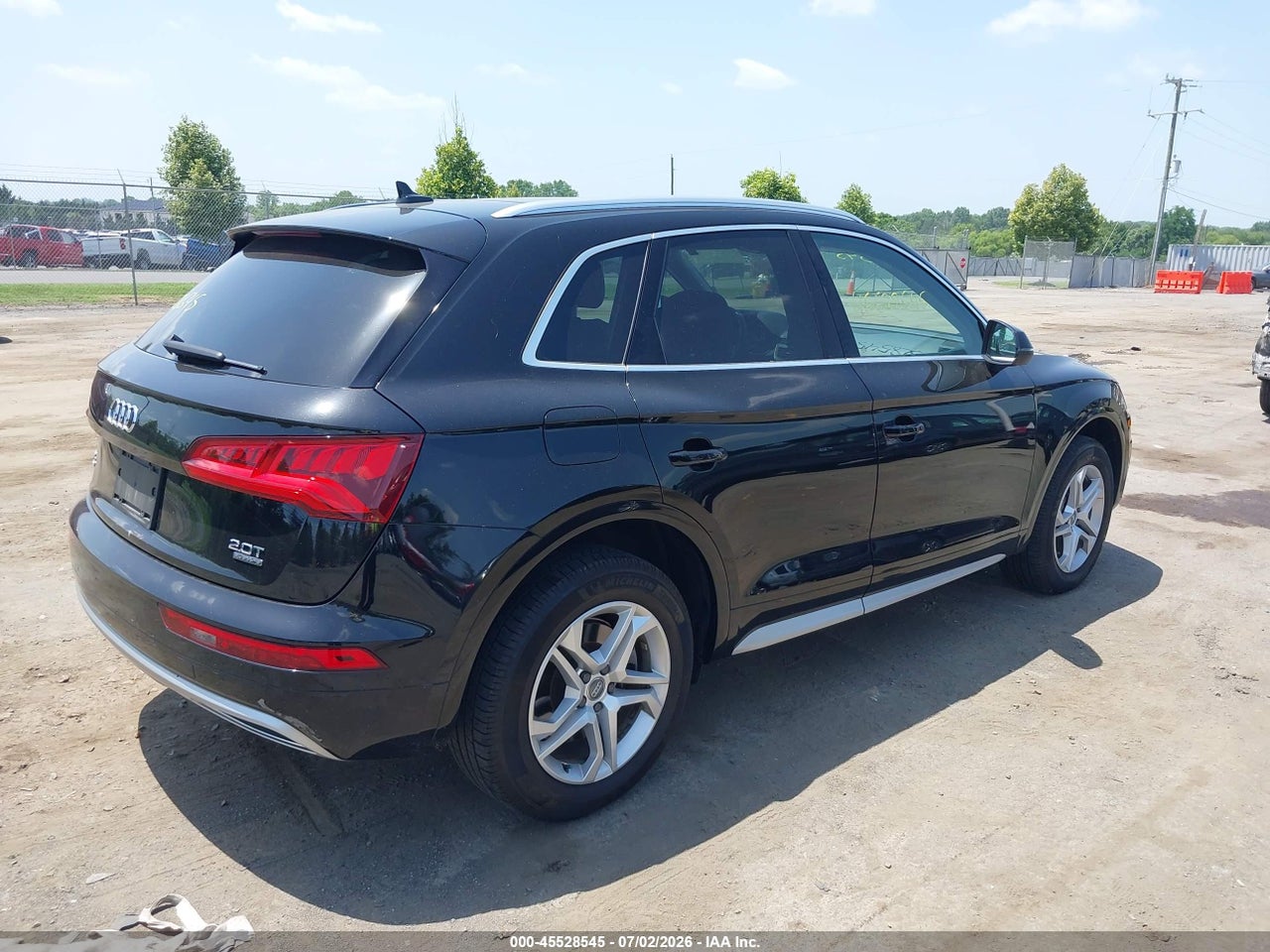 2018 AUDI Q5 2.0T PREMIUM/2.0T TECH PREMIUM · 4/11