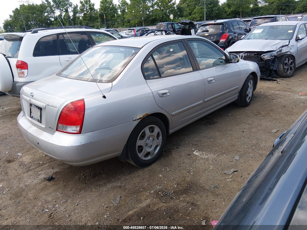 2003 HYUNDAI ELANTRA GLS/GT · 4/11