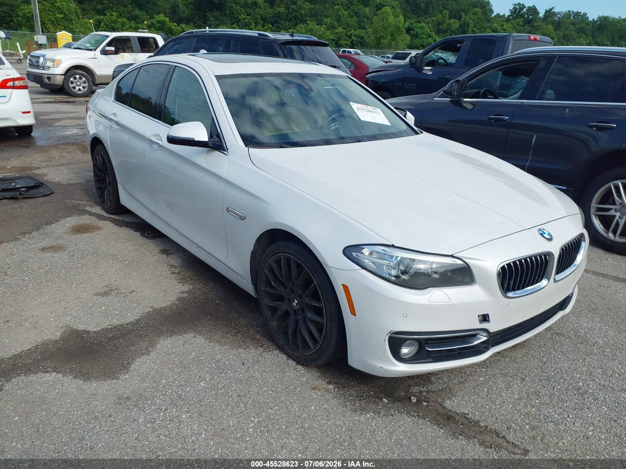 WBA5A5C5XGG****** · 2016 BMW 528I