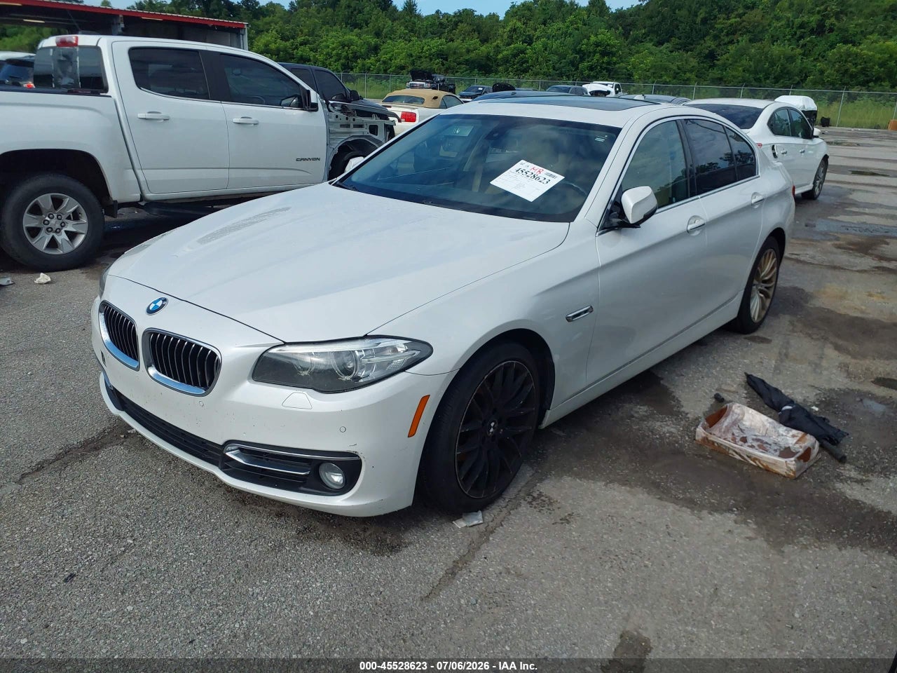 2016 BMW 528I   · 2/11