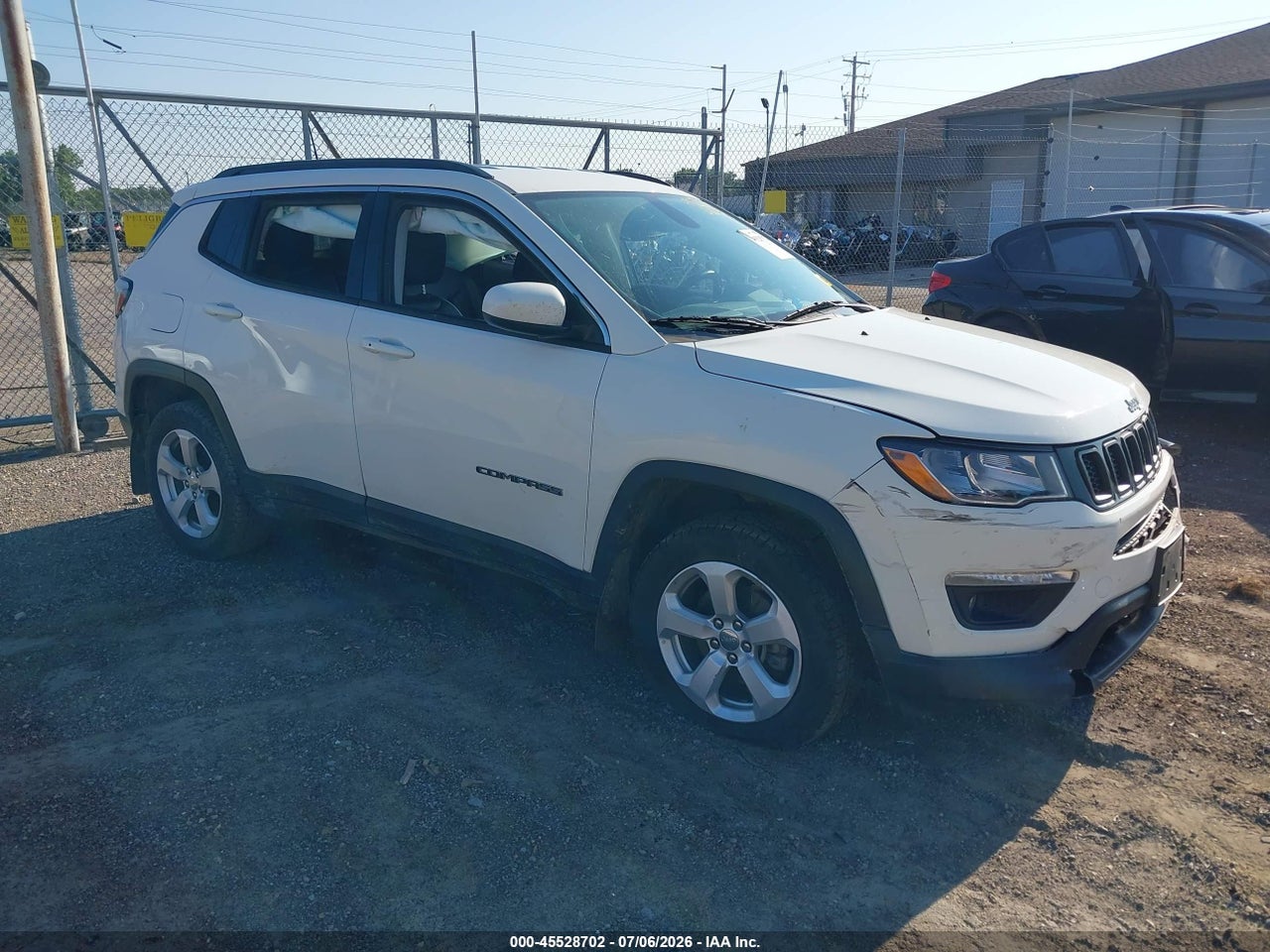 3C4NJDBB8KT****** · 2019 JEEP COMPASS LATITUDE 4X4