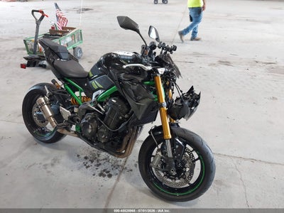 2024 KAWASAKI ZR900 M