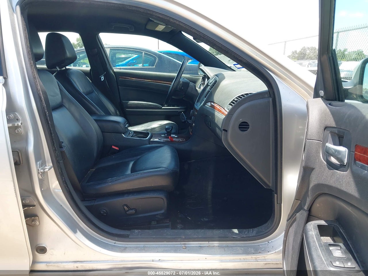2012 CHRYSLER 300 LIMITED · 5/11