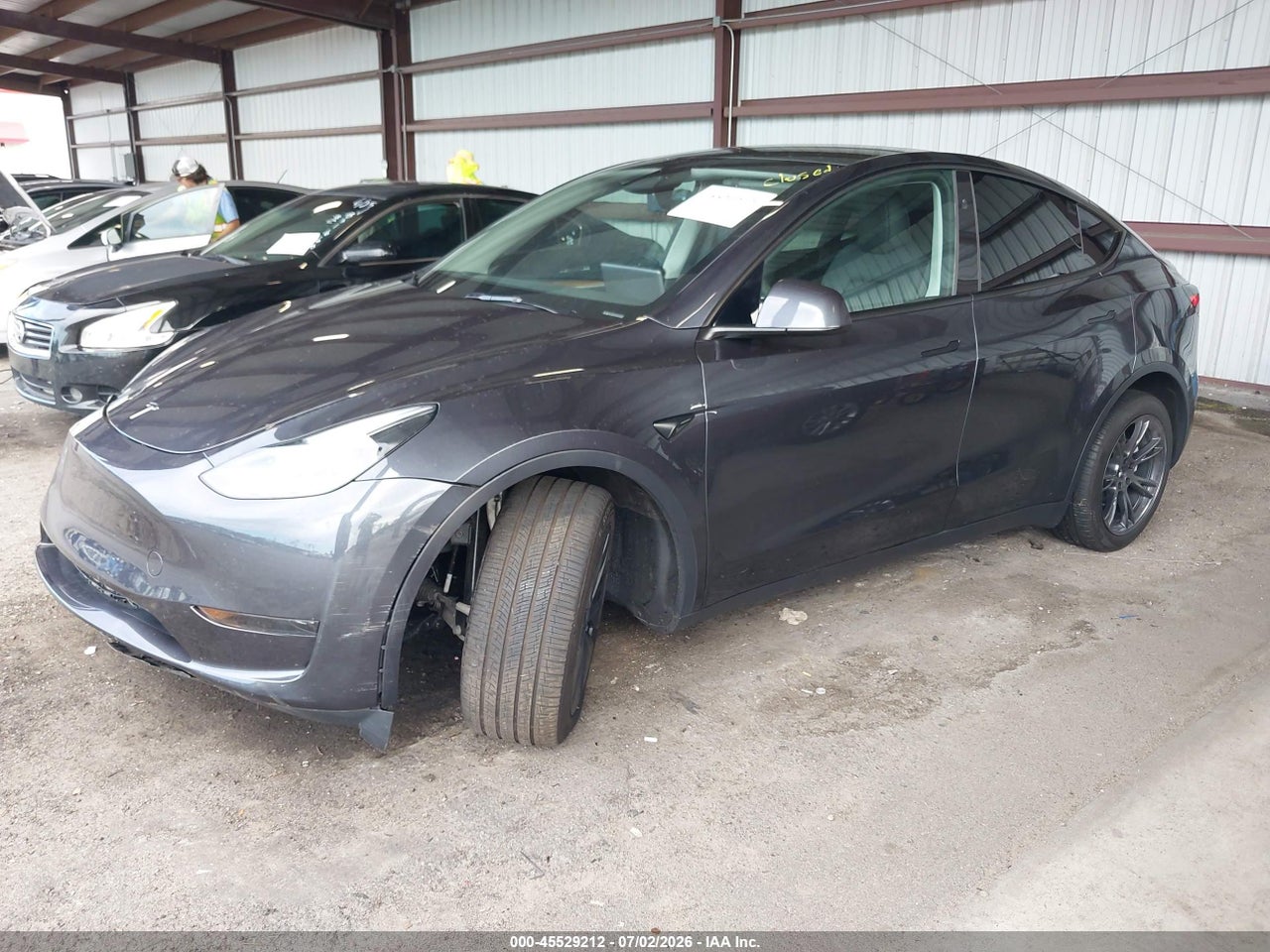 2025 TESLA MODEL Y LONG RANGE DUAL MOTOR REAR-WHEEL DRIVE · 2/9