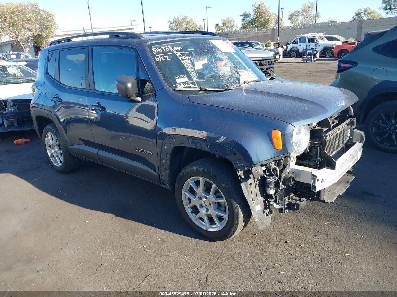 ZACNJDB17NP****** · 2022 JEEP RENEGADE LATITUDE 4X4