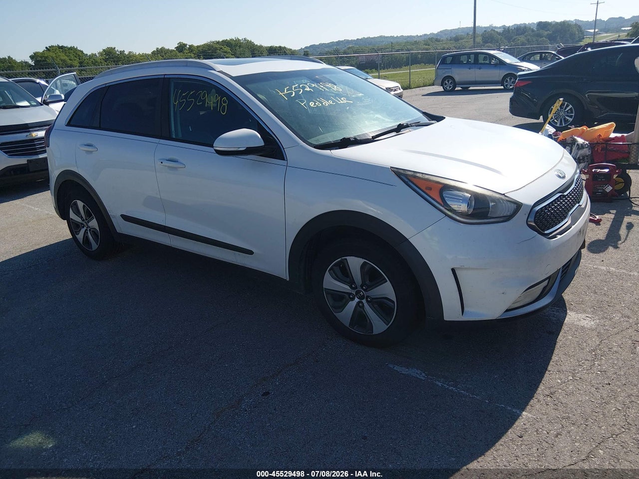 KNDCC3LC7H5****** · 2017 KIA NIRO EX