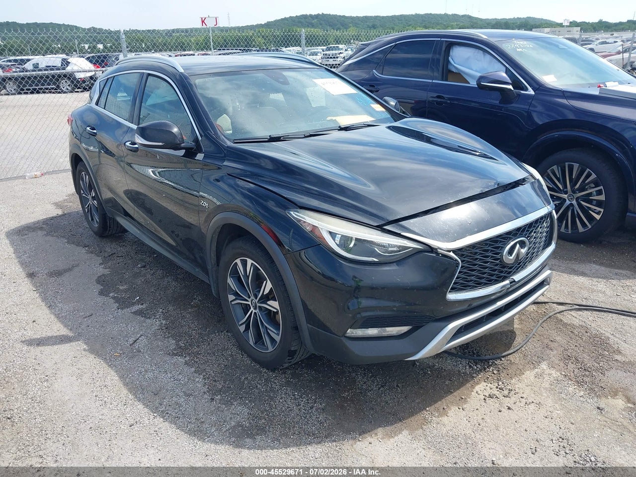 SJKCH5CR4JA****** · 2018 INFINITI QX30 PREMIUM