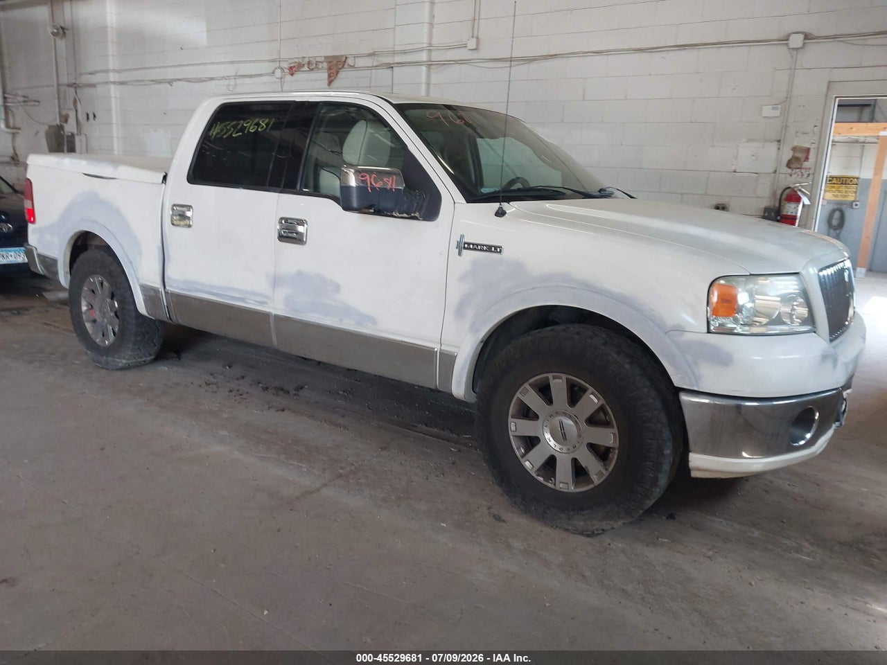 5LTPW185X6F****** · 2006 LINCOLN MARK LT