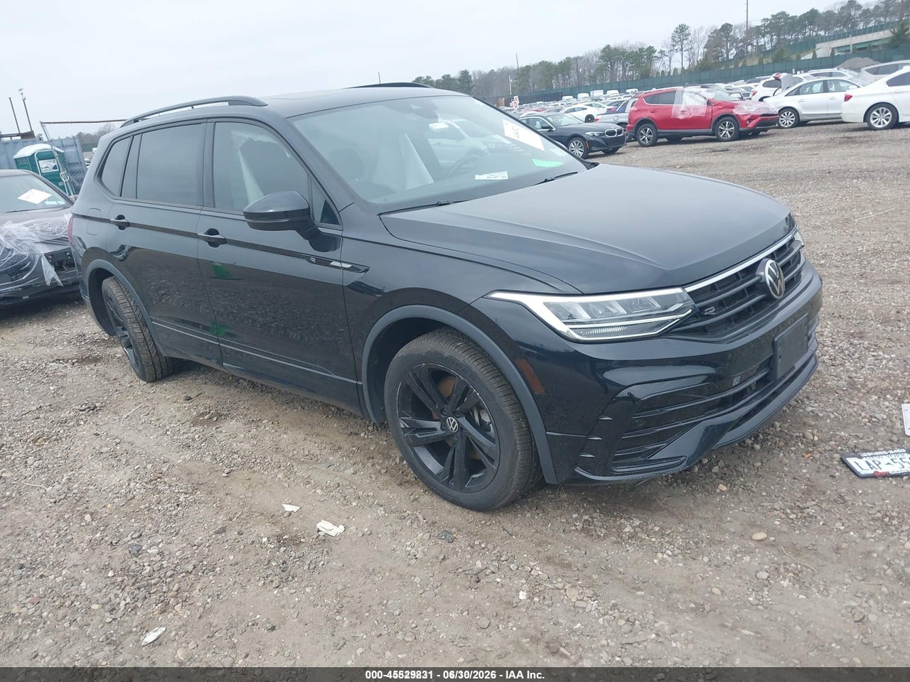 3VV8B7AX5PM****** · 2023 VOLKSWAGEN TIGUAN 2.0T SE R-LINE BLACK