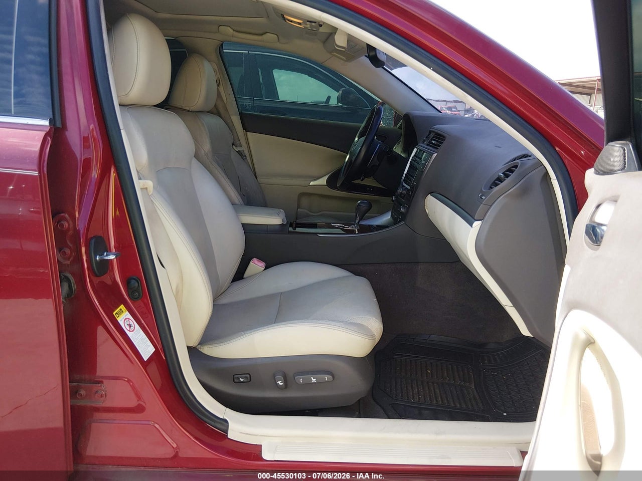 2011 LEXUS IS 250 · 5/11