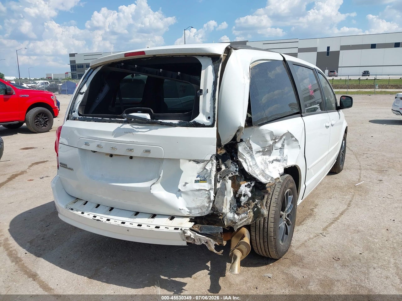2016 DODGE GRAND CARAVAN R/T · 4/11