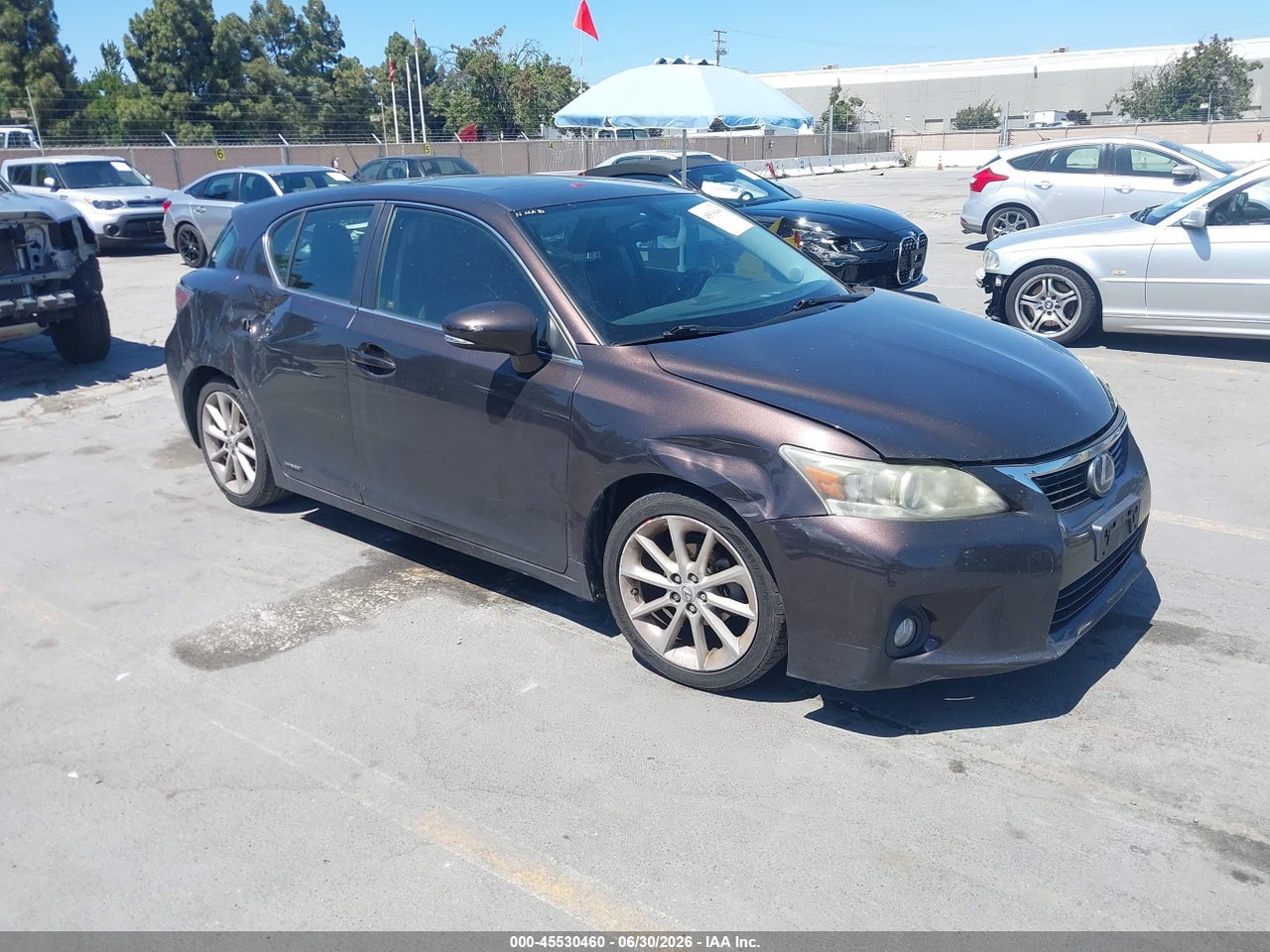 JTHKD5BH9B2****** · 2011 LEXUS CT 200H PREMIUM