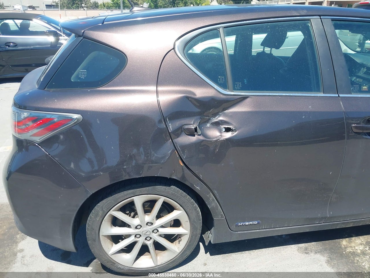 2011 LEXUS CT 200H PREMIUM · 6/11