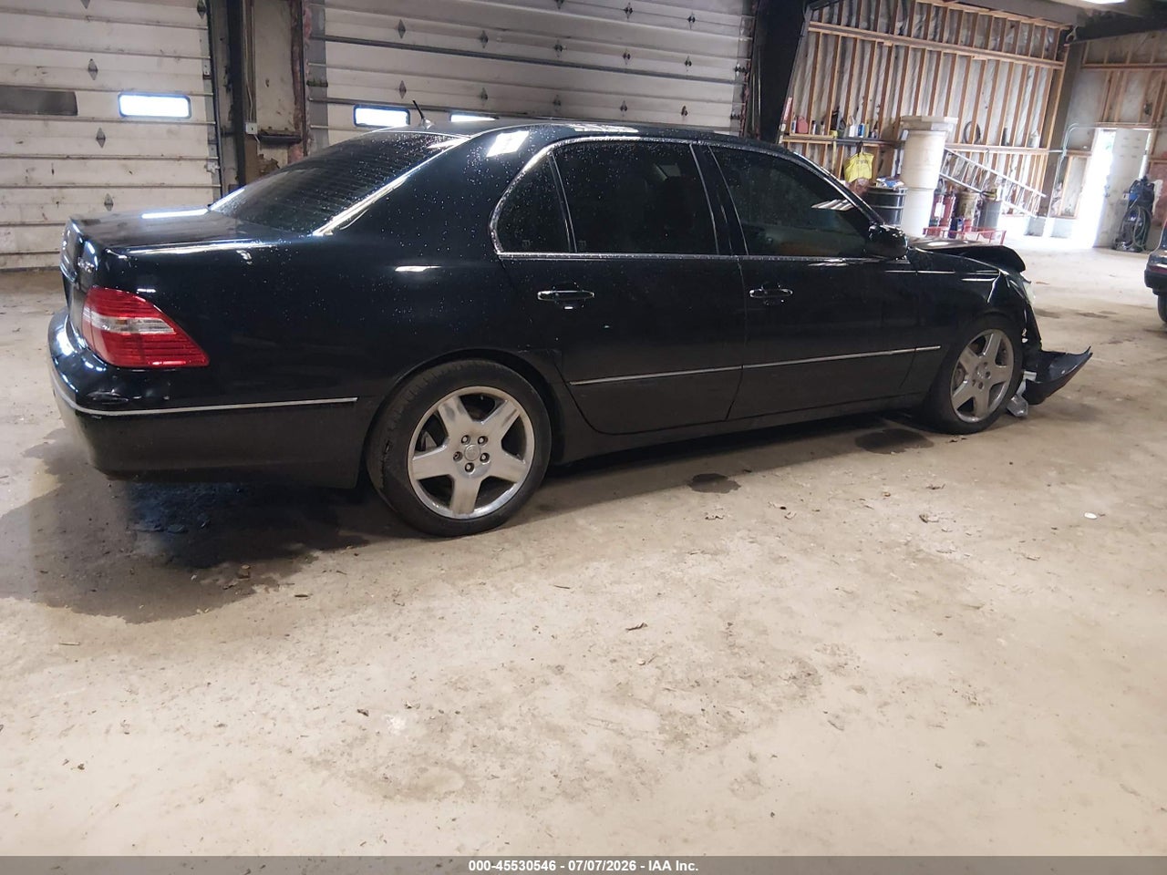 2004 LEXUS LS 430   · 4/11