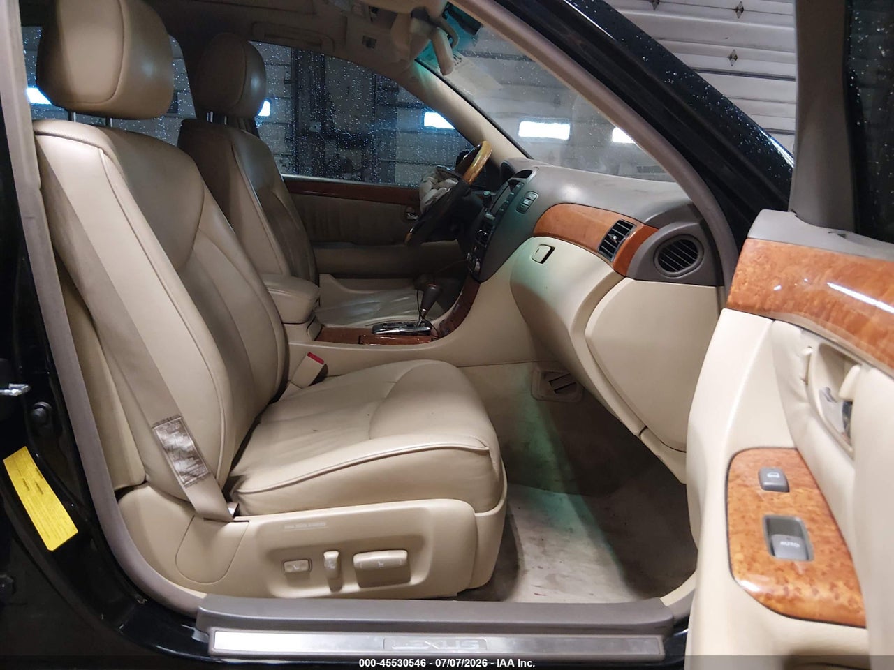 2004 LEXUS LS 430   · 5/11