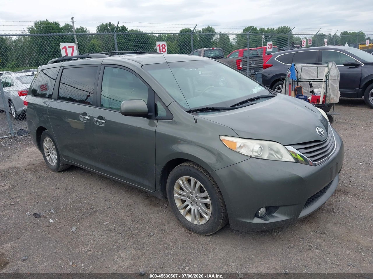 5TDYK3DC3CS****** · 2012 TOYOTA SIENNA XLE V6 8 PASSENGER